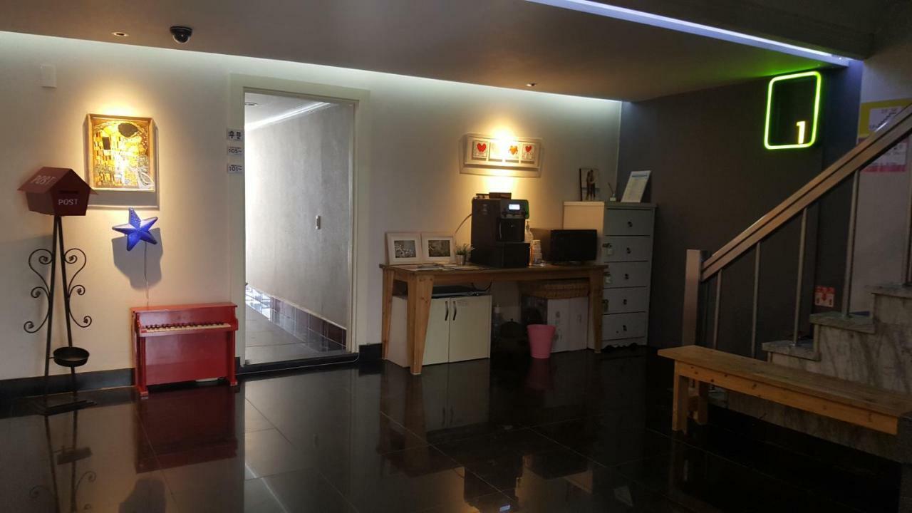 Motel Gwangan Blue Moon à Busan Extérieur photo